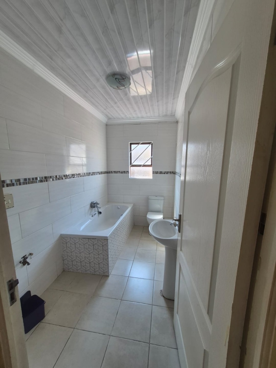 3 Bedroom Property for Sale in Amalinda Eastern Cape